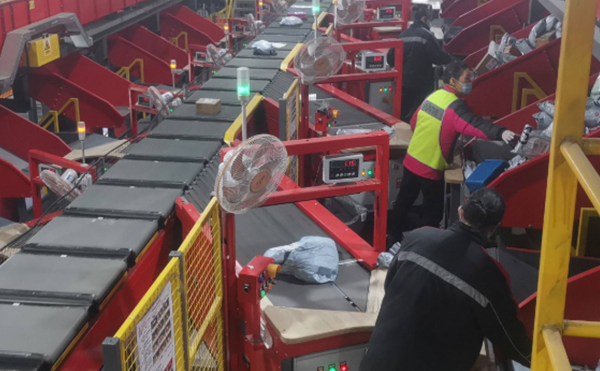 稱重掃碼測(cè)量體積一體機(jī),掃碼稱重量方一體機(jī),體積測(cè)量DWS設(shè)備